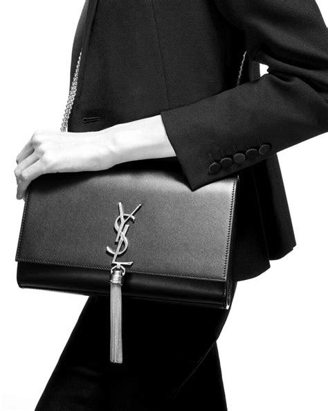 ysl kate tassel shw medium|KATE MEDIUM TASSEL IN GRAIN DE POUDRE .